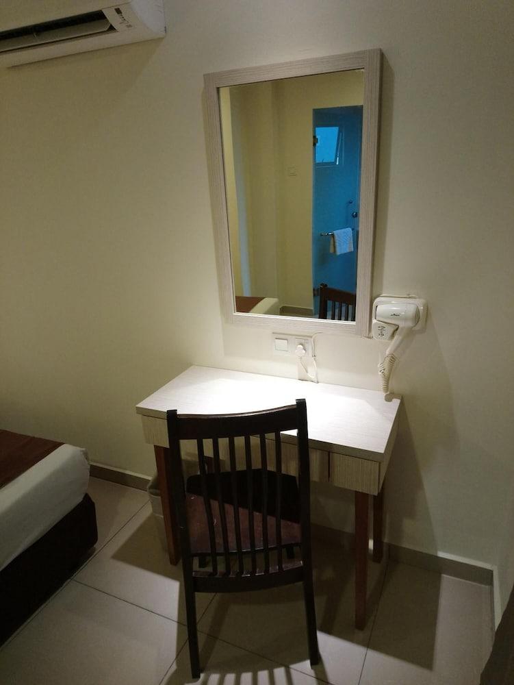 My Hotel @ Sentral 2 Куала Лумпур Екстериор снимка